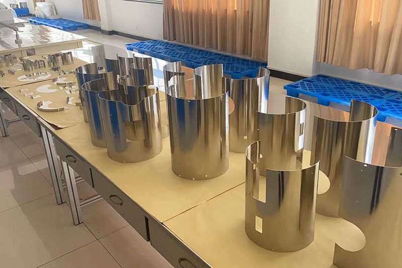 Projekt zum Einbau einer magnetische Abschirmung für Röntgenstrahlen und Freie-Elektronen-Laser (FEL)